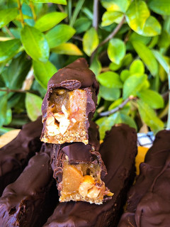 Una foto de Snickers saludables y veganos