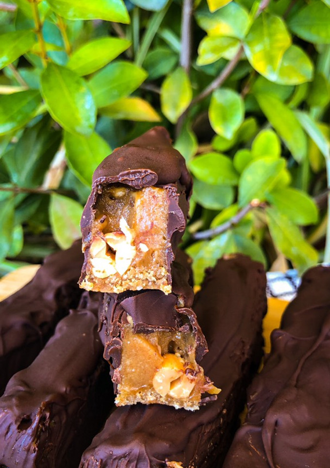 Una foto de Snickers saludables y veganos