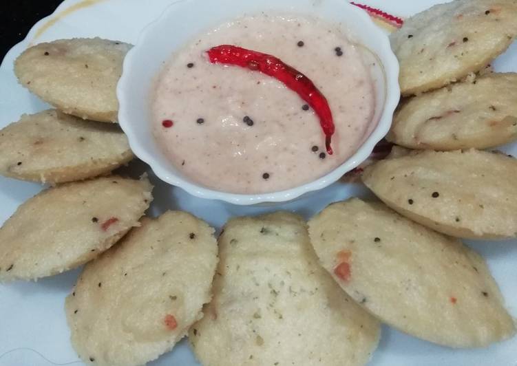 Steps to Make Perfect Instant Lemon Suji Idli