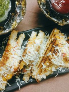 मैक्सिकन ग्रिल सैंडविच (Mexican grill sandwich recipe in Hindi) रेसिपी मुख्य फोटो