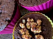 Una foto de postres de manzana cacao