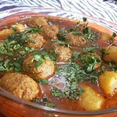 A picture of Aloo koftay.