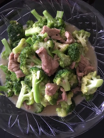 Cara Mudah Membikin Resep Brokoli cah sapi yang Enak Banget Anti Ribet, Lezat Sekali