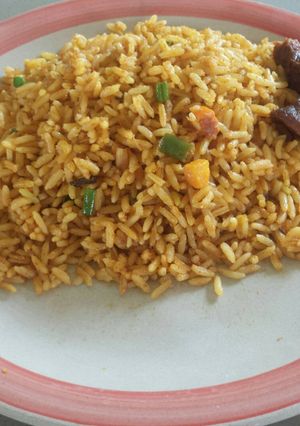 A picture of Jollof rice.