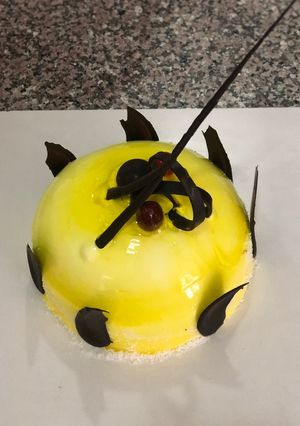 A picture of Mango gel cake.