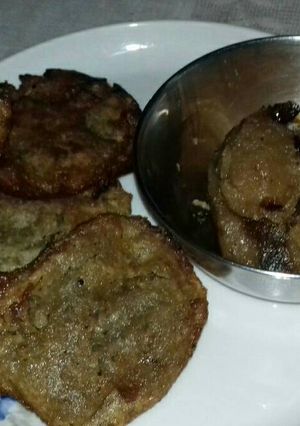 A picture of Jaggery malpua.