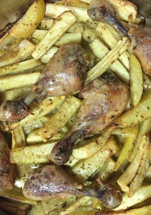 Φωτογραφία της συνταγής Κοτόπουλο με πατάτες στο φούρνο ή μήπως όχι???