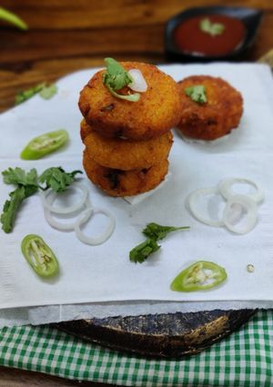 पोहा पनीर कटलेट (Poha Paneer cutlet recipe in Hindi) रेसिपी मुख्य फोटो