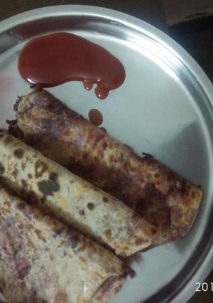 A picture of Beetroot paratha.