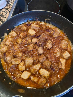 Una foto de Atún encebollado