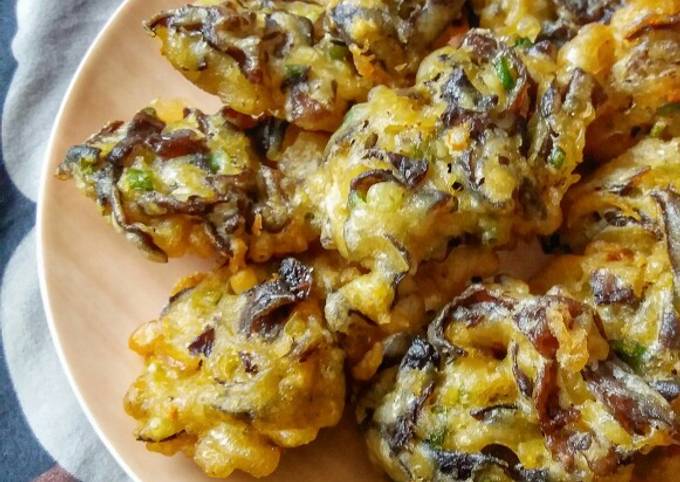 Recipe of Mario Batali Bala-bala Lember / Woodear Mushrooms Fritters