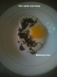 Foto resep Telur ceplok siram kecap