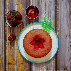 A picture of Strawberry Cake 🍓🍰.