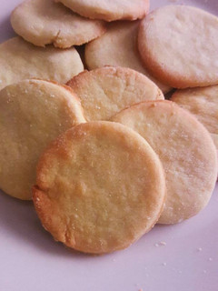 A picture of Vanilla cookies.