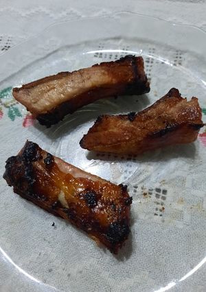 Una foto de Pechito de cerdo en aro circular