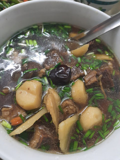 Hình của món Canh bò hầm thuốc bắc.