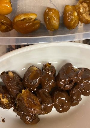 عکسی از دستور خرما شکلاتی