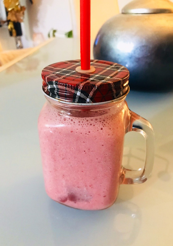 Una foto de Batido de fresas saludable 🍓
