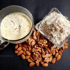 A picture of Kesar Badam Akhrot Health Drink Premix.