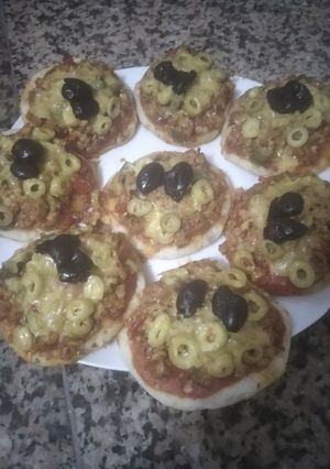 صورة لوصفة بيتزا صغيرة بالكفتة