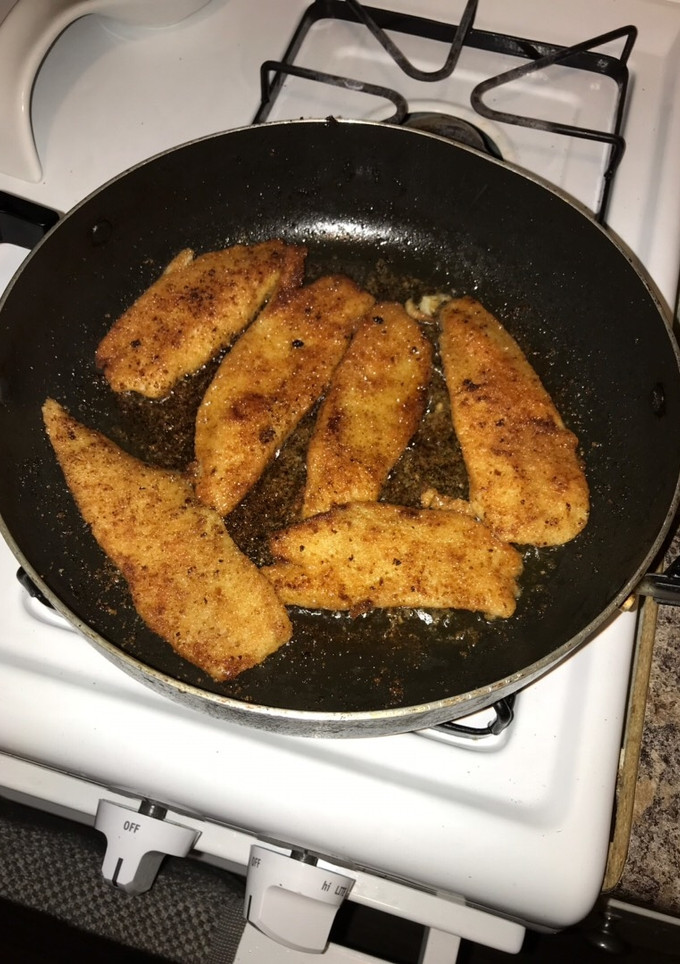 Una foto de Filete de pescado empanizado a la mostaza