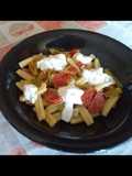 Caserecce con salsiccia piccante, friggitelli e stracciatella