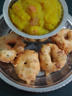 பைனாப்பிள் கேசரி மெதுவடை செய்முறை முக்கிய புகைப்படம்
