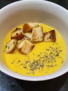 Foto resep Pumpkin Soup with Crouton alias garlic bread