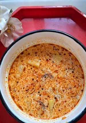 Rendhagyó krumplileves recept fotója