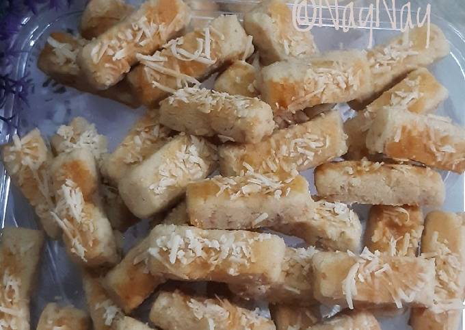 Recipe: Perfect Kaastengels (cheesy banget tanpa keju edam)