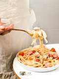 Linguini with creamy tomato sausage