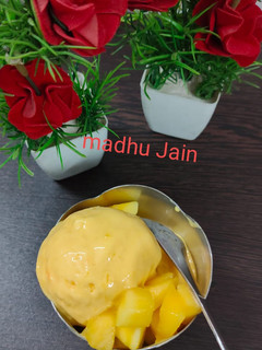 मैंगो आइस क्रीम(mango ice cream recipe in hindi) रेसिपी मुख्य फोटो