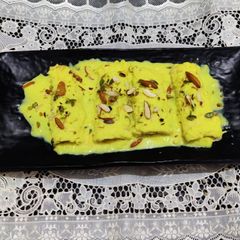 A picture of Malai bread roll.