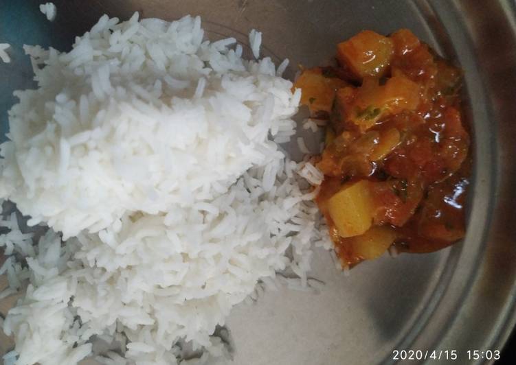 Alu tomato menthi curry