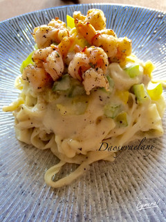 Foto resep Fettuccine alfredo with rosemary butter shrimp
