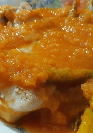 Foto principal de Cogotes de merluza con salsa de manzana, sidra y trigueros