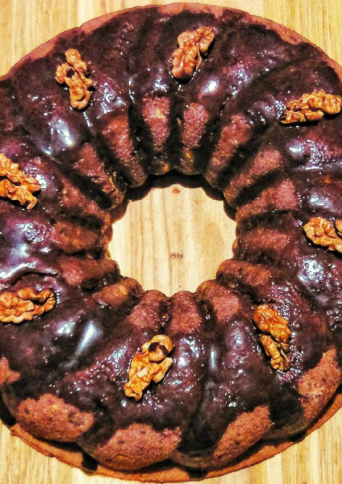Шоколадний кекс з кабачком, волоськими горіхами і корицею