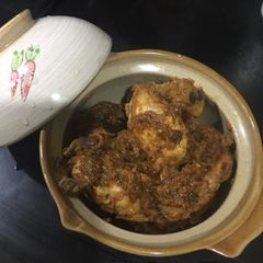 A picture of Chicken Bhuna Masala.