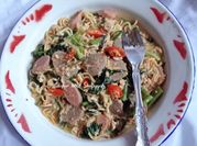 Gambar mie bakso kangkung