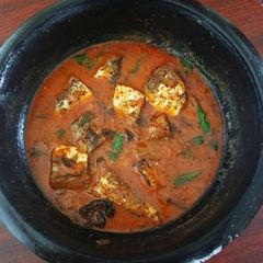 A picture of Grandma's Puli Milagu Meen.