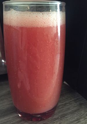 Una foto de Agua de Fresa 🍓 light