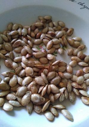 Una foto de Semillas de zapallo tostadas 😋