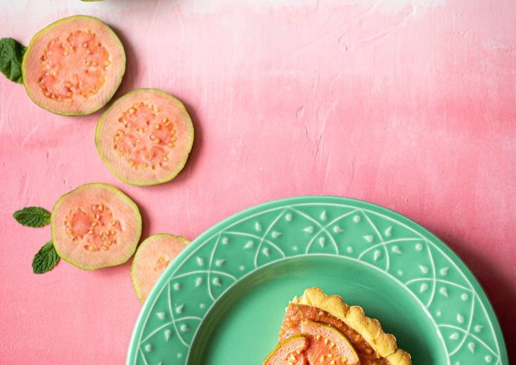 Tortinha de fubá com goiabada cremosa