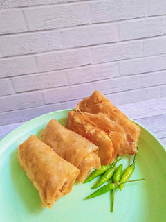 Foto resep Lumpia isi tahu sayur pedas