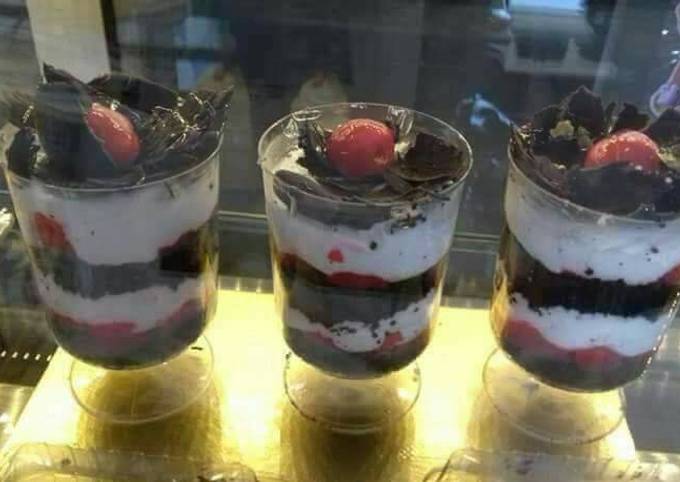 Recipe of Speedy Blackforest Glass Dessert