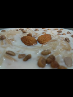 दूध की सेवई (Doodh ki sevai recipe in hindi) रेसिपी मुख्य फोटो