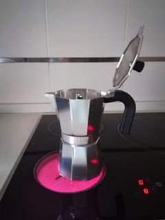 Una foto de Café en cafetera italiana (Vitrocerámica)