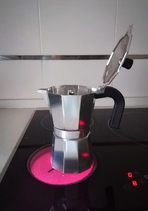 Foto principal de Café en cafetera italiana (Vitrocerámica)