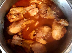 Csirkepörkölt csirkecombból😊 recept fotója