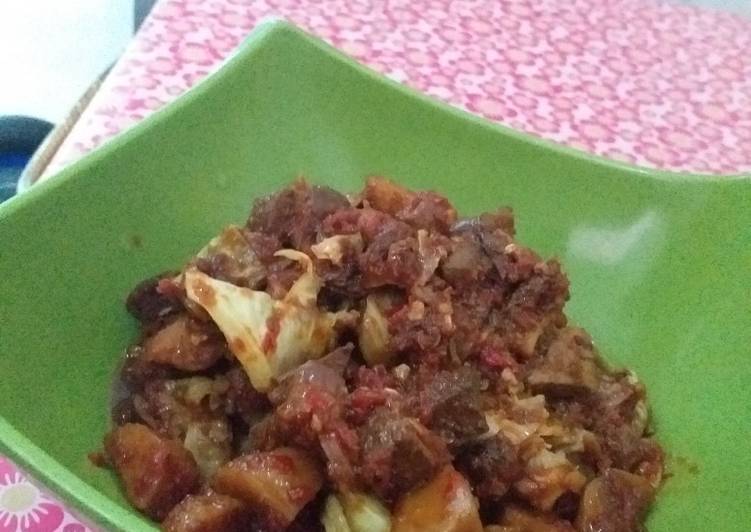 Cara Gampang Menyiapkan Oseng ati ampela bakso kubis, Bikin Ngiler